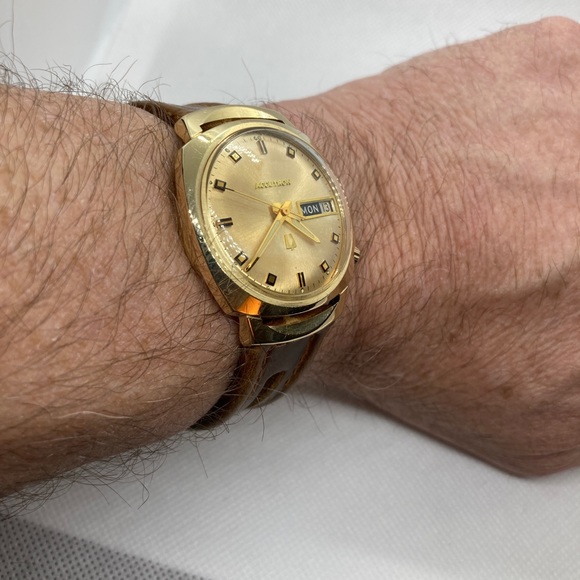 Accutron Tuning Fork 1970 14KT GOLD FILLED CASE Gorgeous Runs perfect - Picture 6 of 6